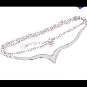 Fashion necklace opal pendant